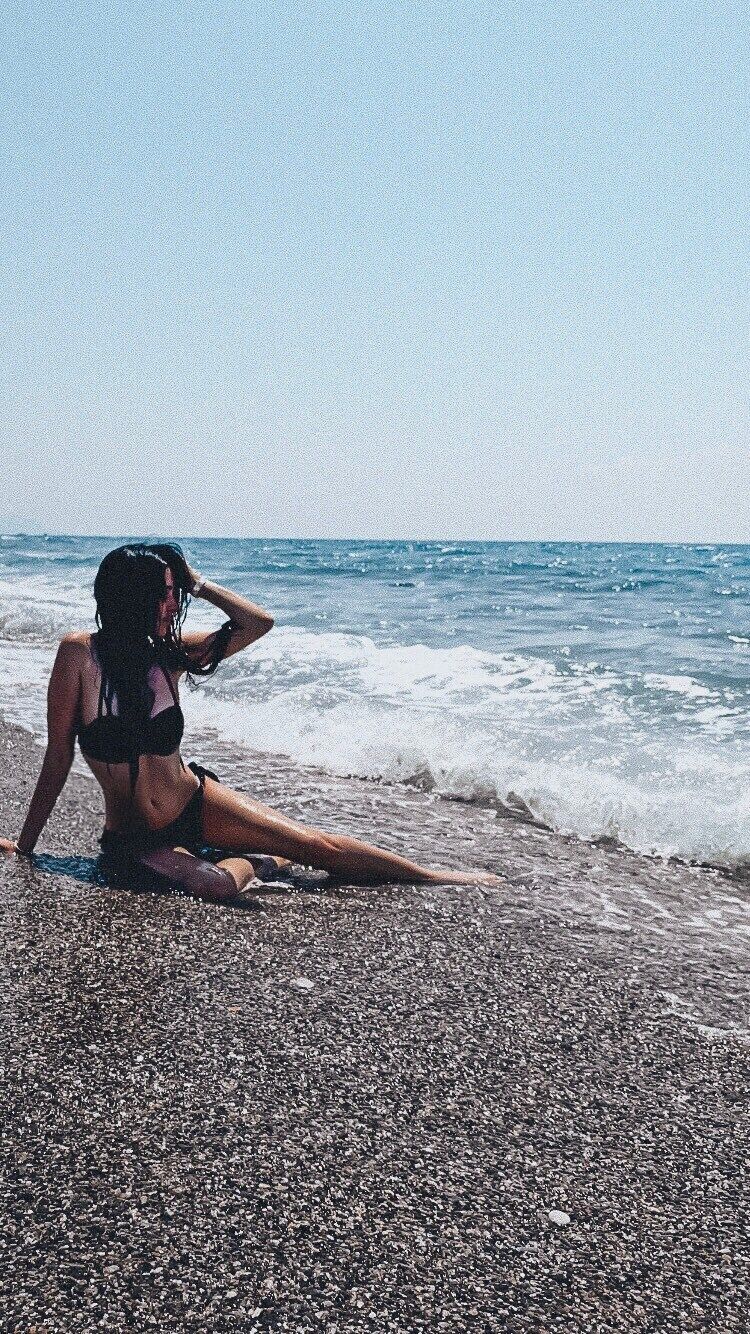  ,   Diana, 25 ,   ,   