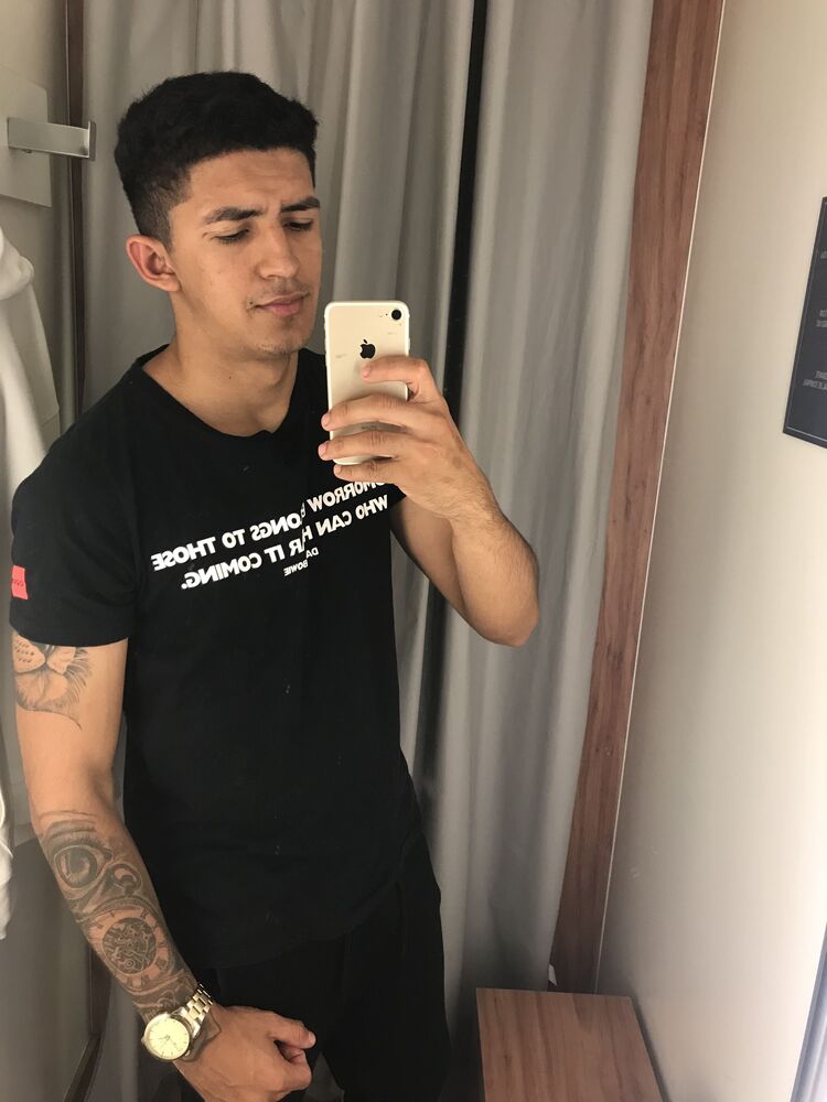  --,   Breno, 24 ,   ,   