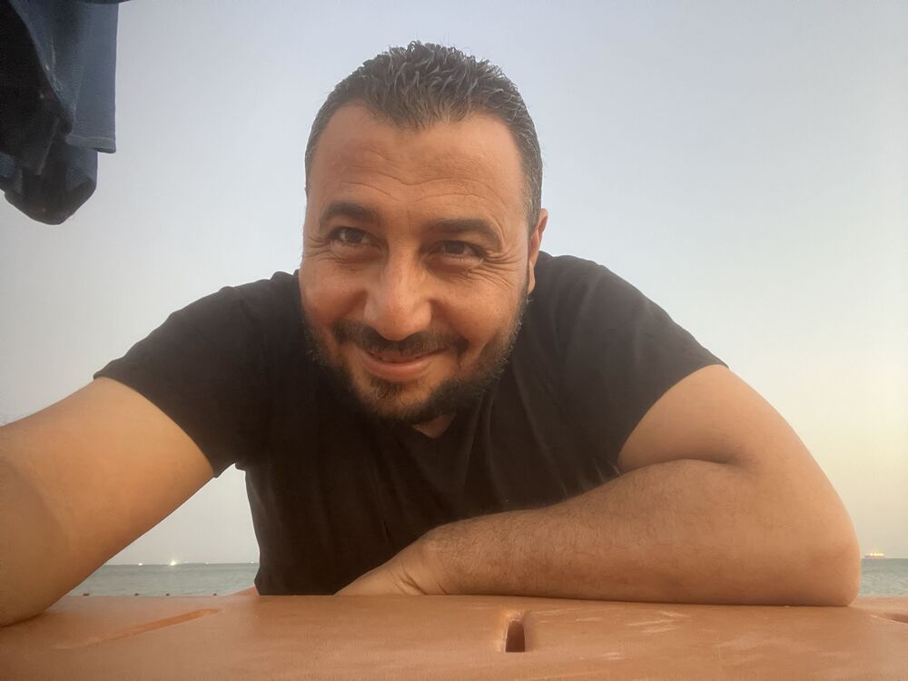  54040994  Rslan, 39 ,    