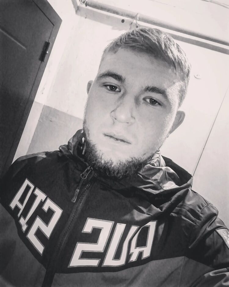  33733784  Kirill, 28 ,    