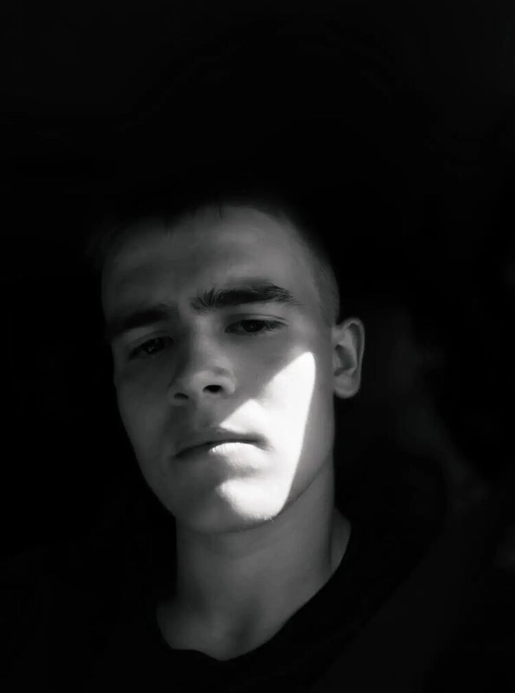  ,   Ivan, 21 ,     , c , 