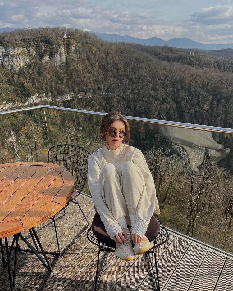  44036504  , 28 ,    -