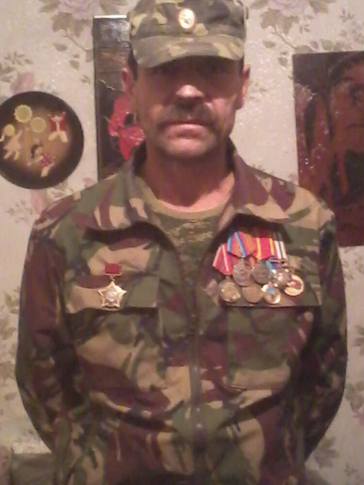  44349774  Alexander, 58 ,    