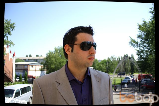  ,   Immigrant, 39 ,  