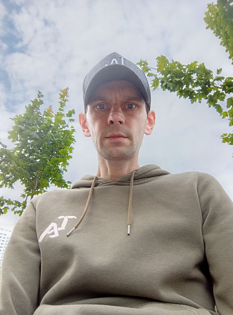  53244184  Vladimir, 40 ,    