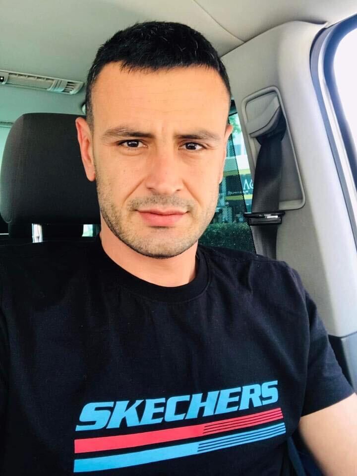  ,   Arjen, 37 ,   ,   