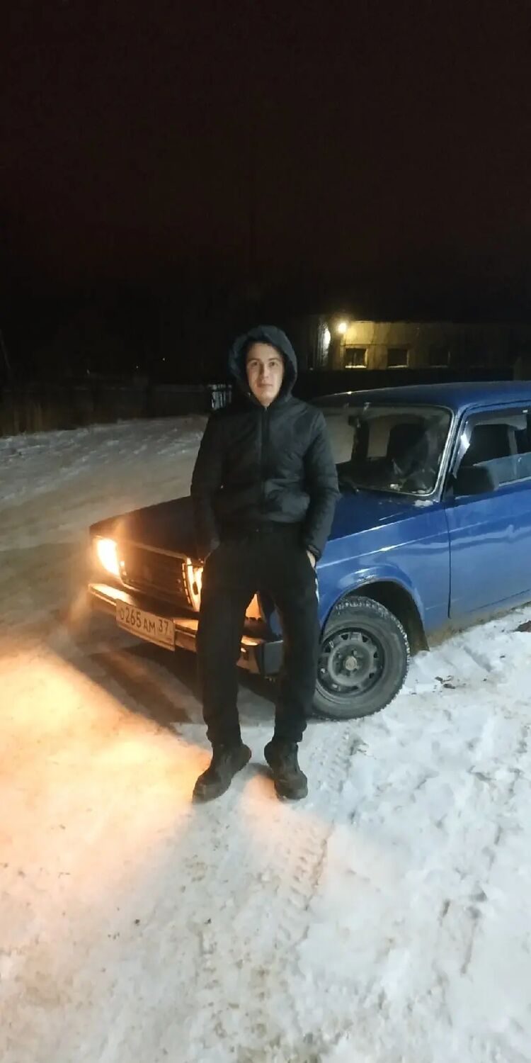  30969934  Daniil, 23 ,    