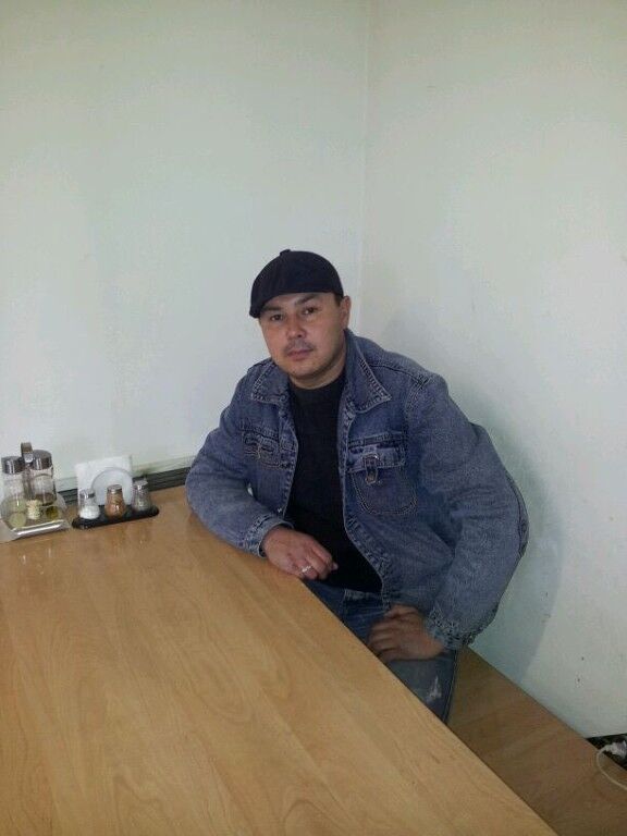  12656394  Timur, 41 ,    