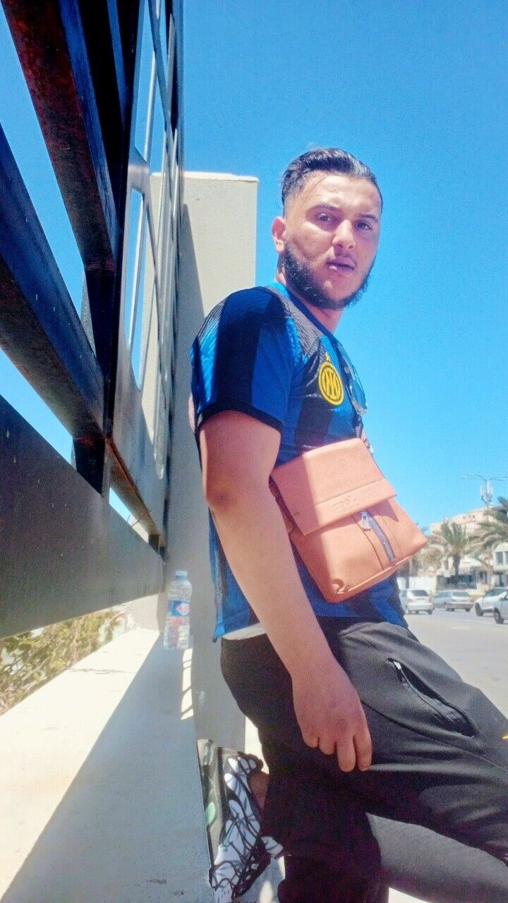  44365094  Hakou, 25 ,    Algiers
