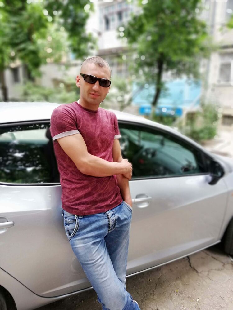  47417524  Serghei, 33 ,    