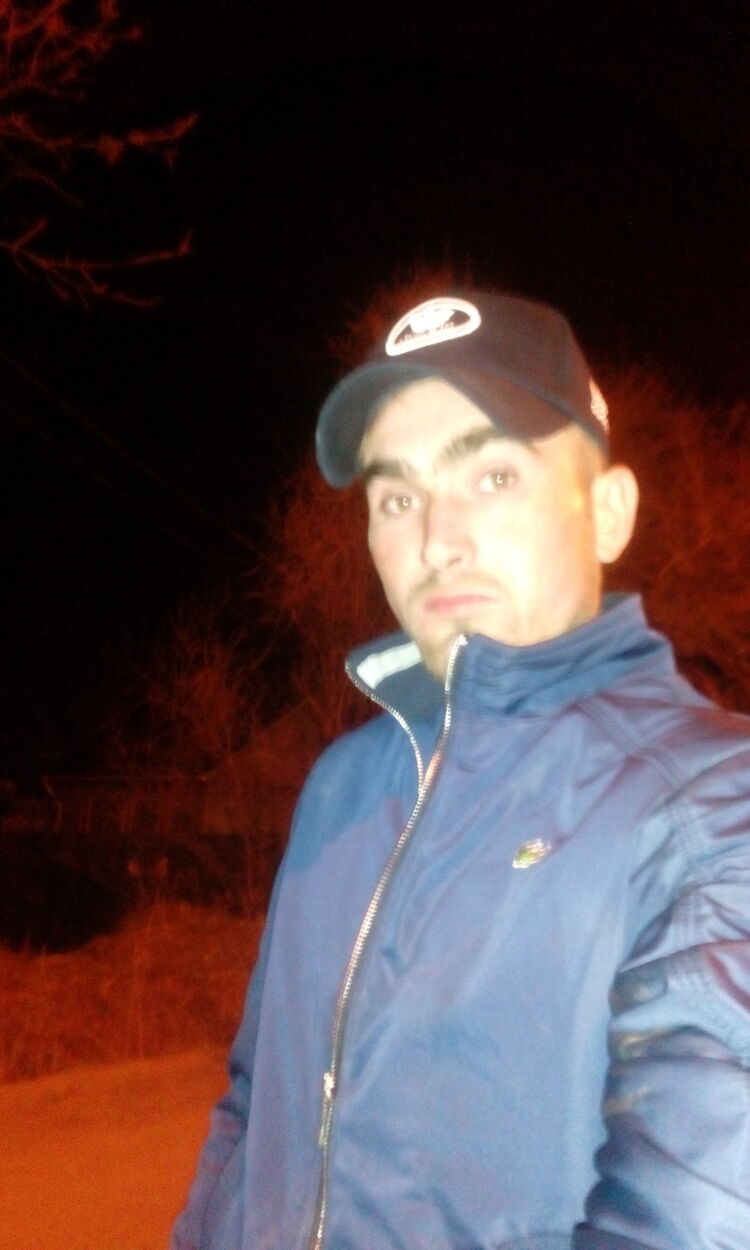  ,   Denhik, 32 ,   ,   , c 