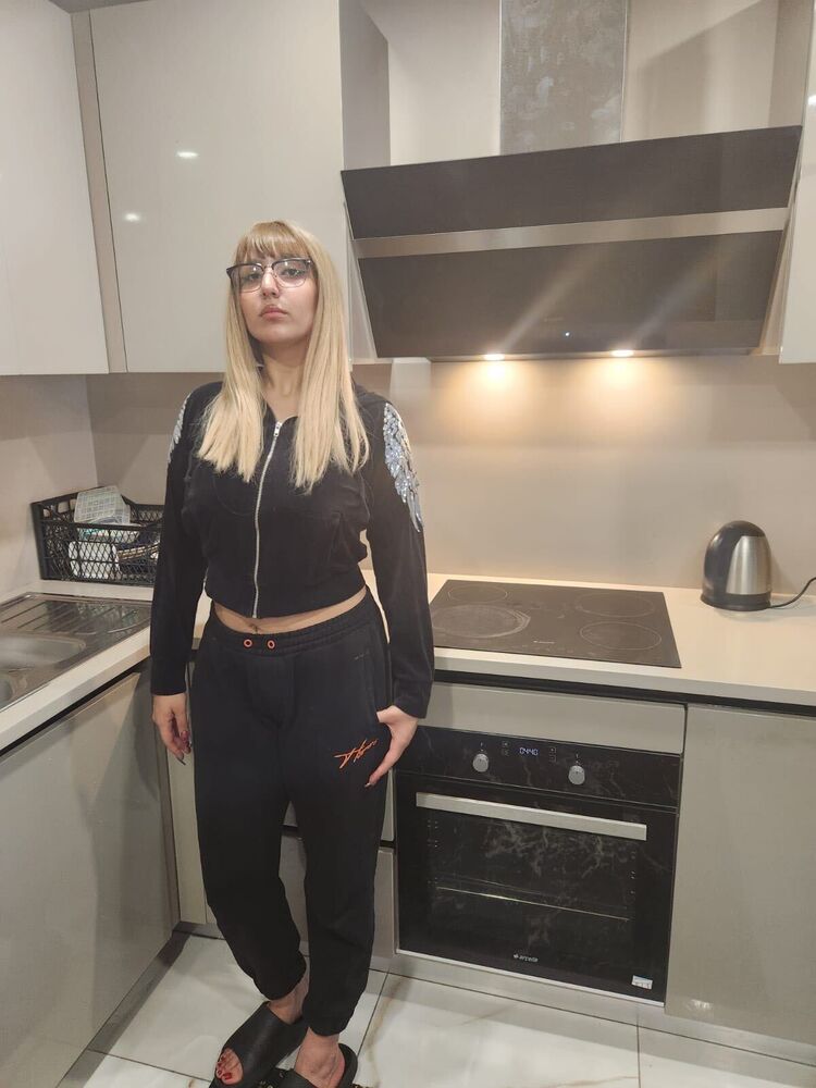  37113914  Linda, 40 ,    