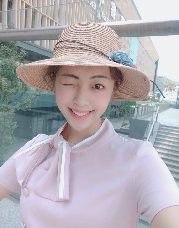  Hong Kong,   Shen Feifei, 34 ,     , c 