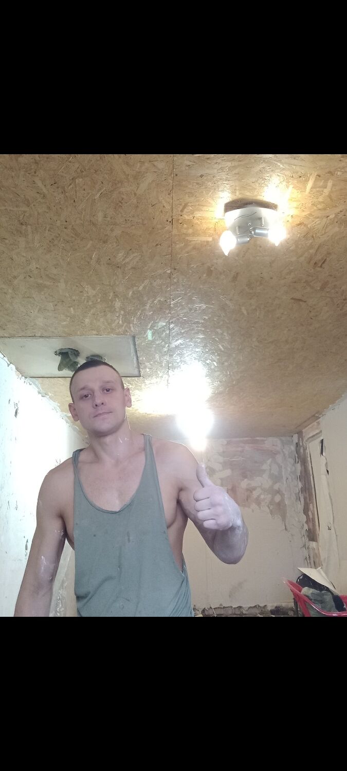  ,   Viktor, 36 ,   ,   
