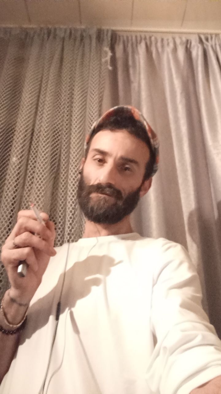  51663344  Gela, 44 ,    