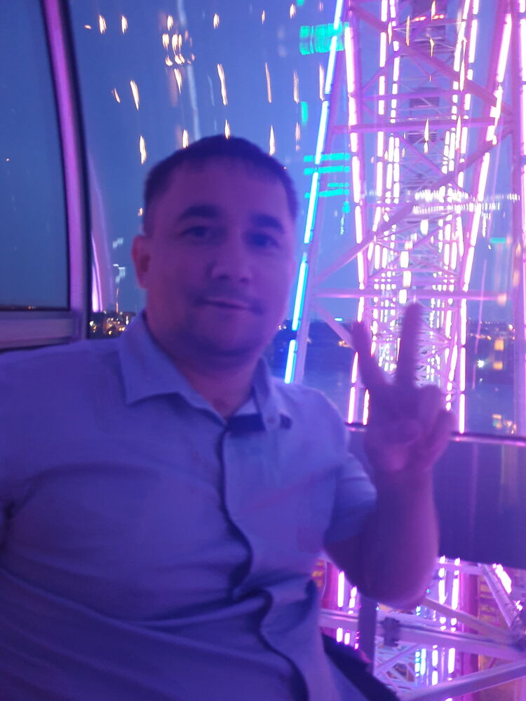  23063304  Dmitry, 39 ,    