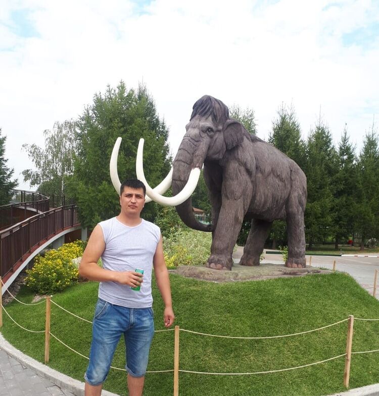   ,   Alli, 32 ,   ,   
