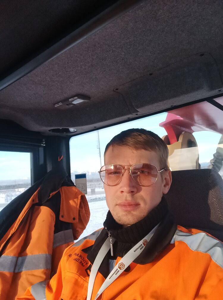  51973704  , 34 ,    