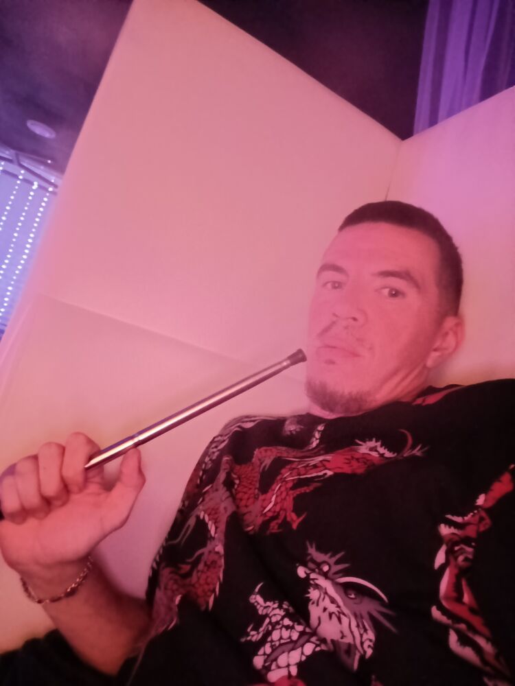  54064654  , 32 ,    -