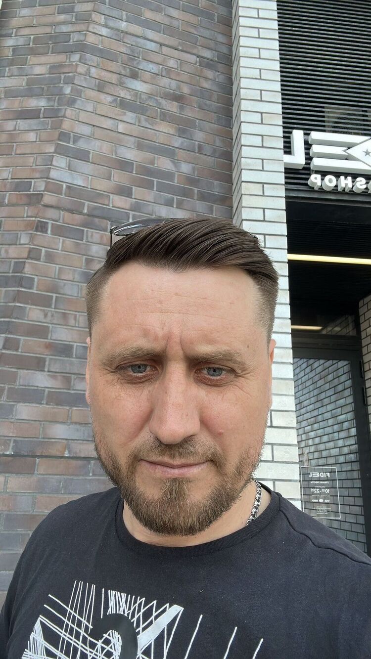  53819004  Aleks, 40 ,    