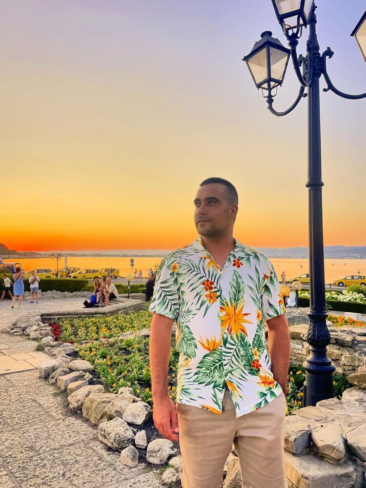 ,   Nikola, 30 ,   ,   