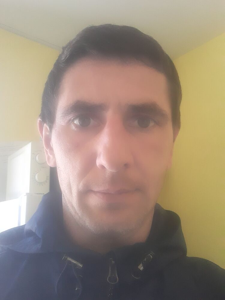  51933194  Vitalik, 38 ,    