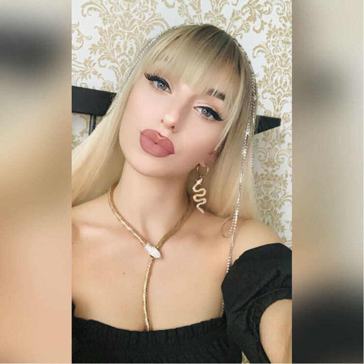  ,   Angelina, 31 ,   c , 