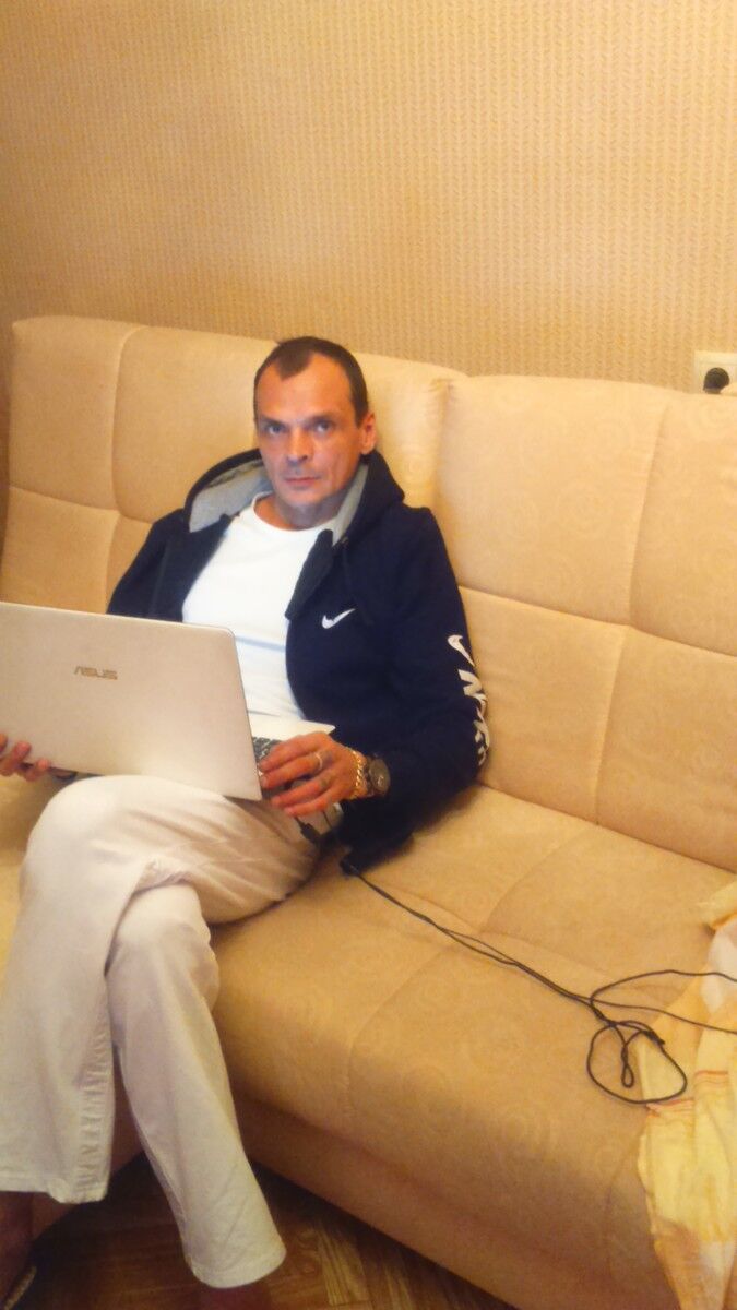  7051794  Igor, 56 ,    