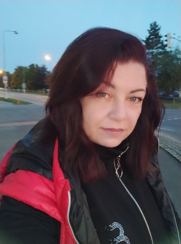  47397844  Tetiana, 49 ,    Holysov