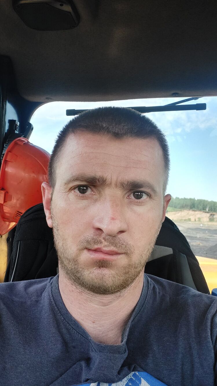  28141084  , 37 ,    