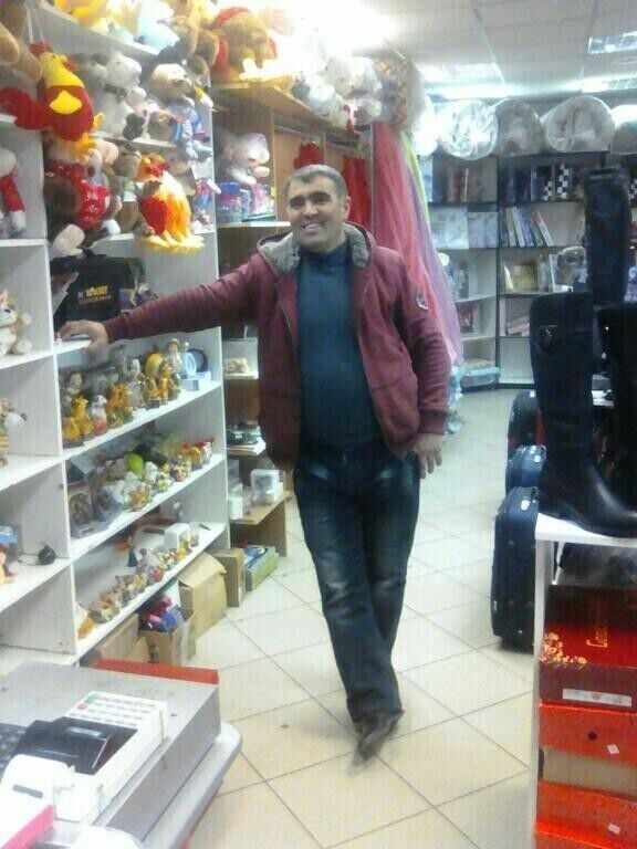 36730534  Amon, 48 ,    