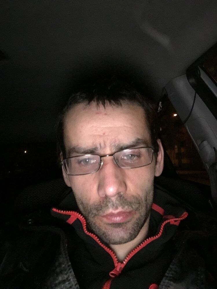  ,   Jevgeni, 42 ,   ,   , c 