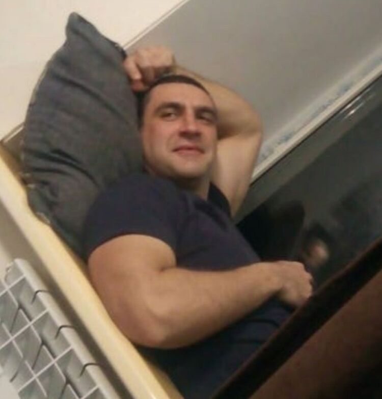  46637384  , 37 ,    