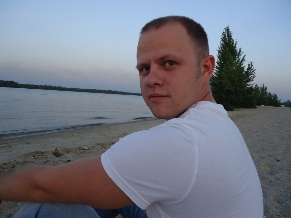  13130014  Yaroslav, 39 ,    