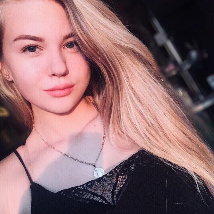  ,   Karina, 22 ,   ,   , c 