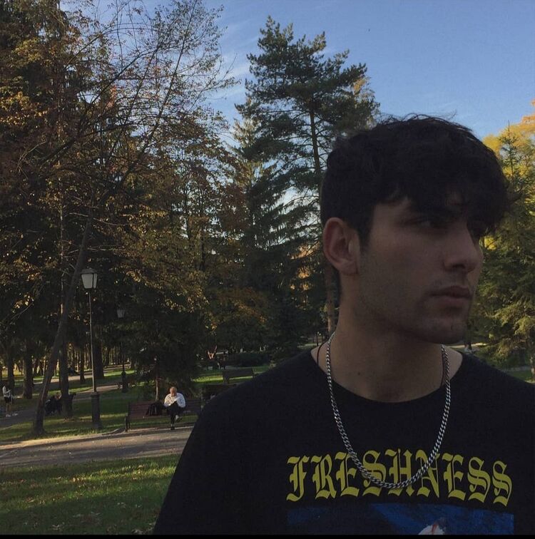 28047914  , 27 ,    -