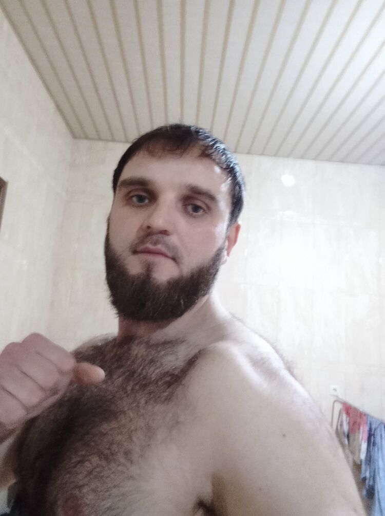  33143714  , 37 ,    