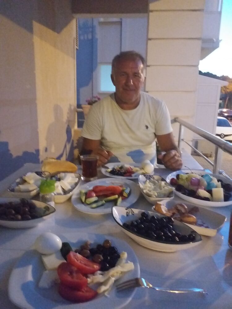  ,   Omur, 54 ,   ,   