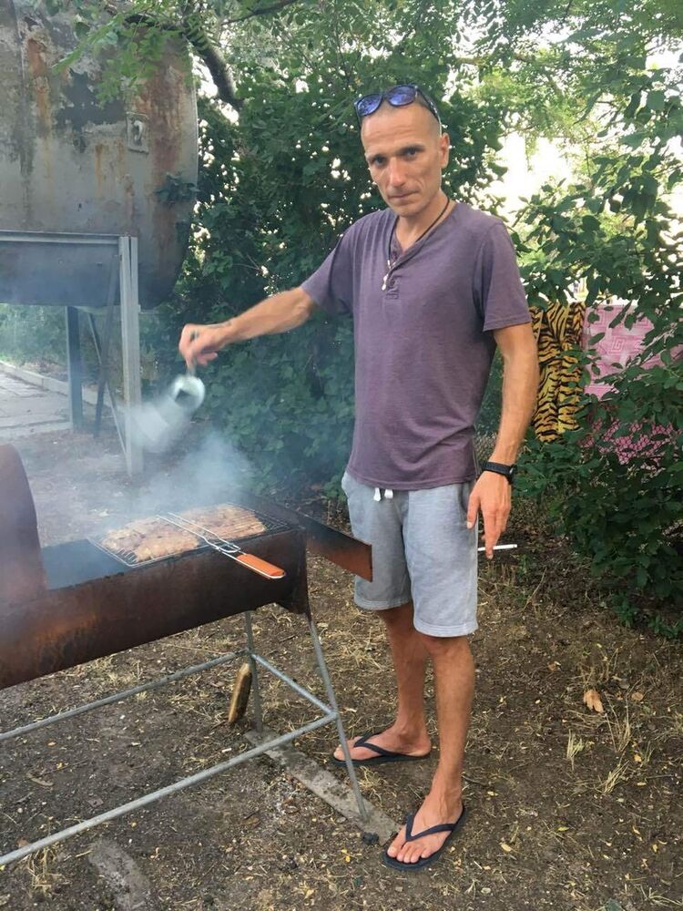  ,   Artem, 43 ,   