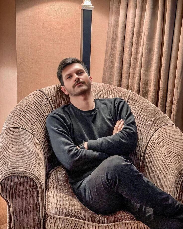  ,   , 44 ,   c 