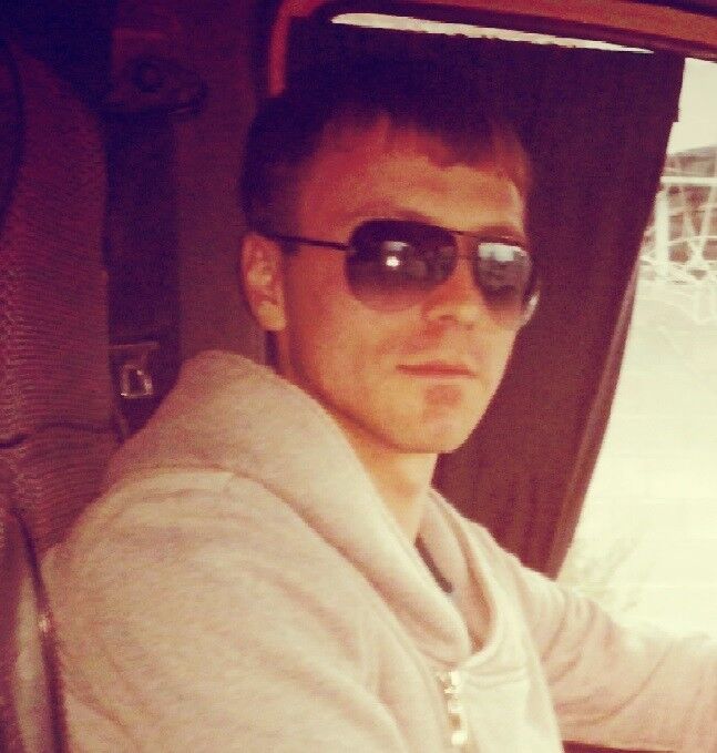 ,   Kyle, 34 ,   