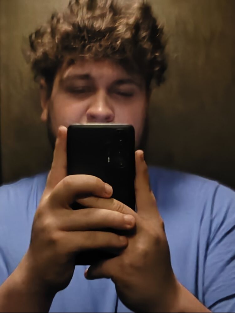  46027994  , 21 ,    