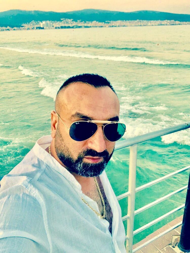  Essen,   Andrej, 44 ,     , c 