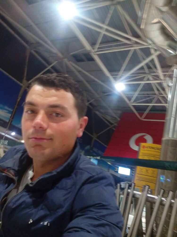  ,   Andrei, 32 ,   , 
