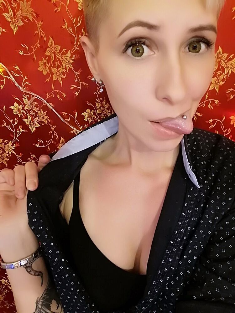  22381404  , 44 ,    
