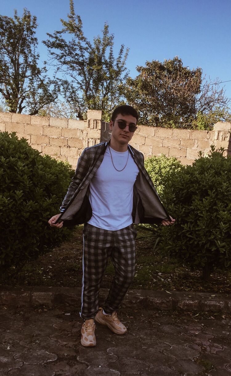  ,   Irakli, 21 ,   ,   