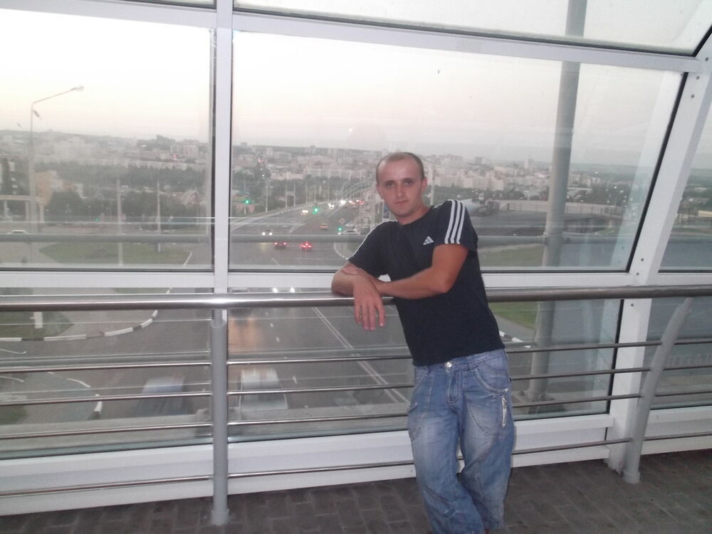  4184174  VIKTOR, 40 ,    