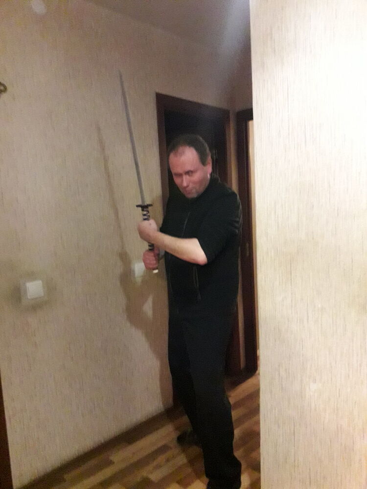  18700524  , 52 ,     