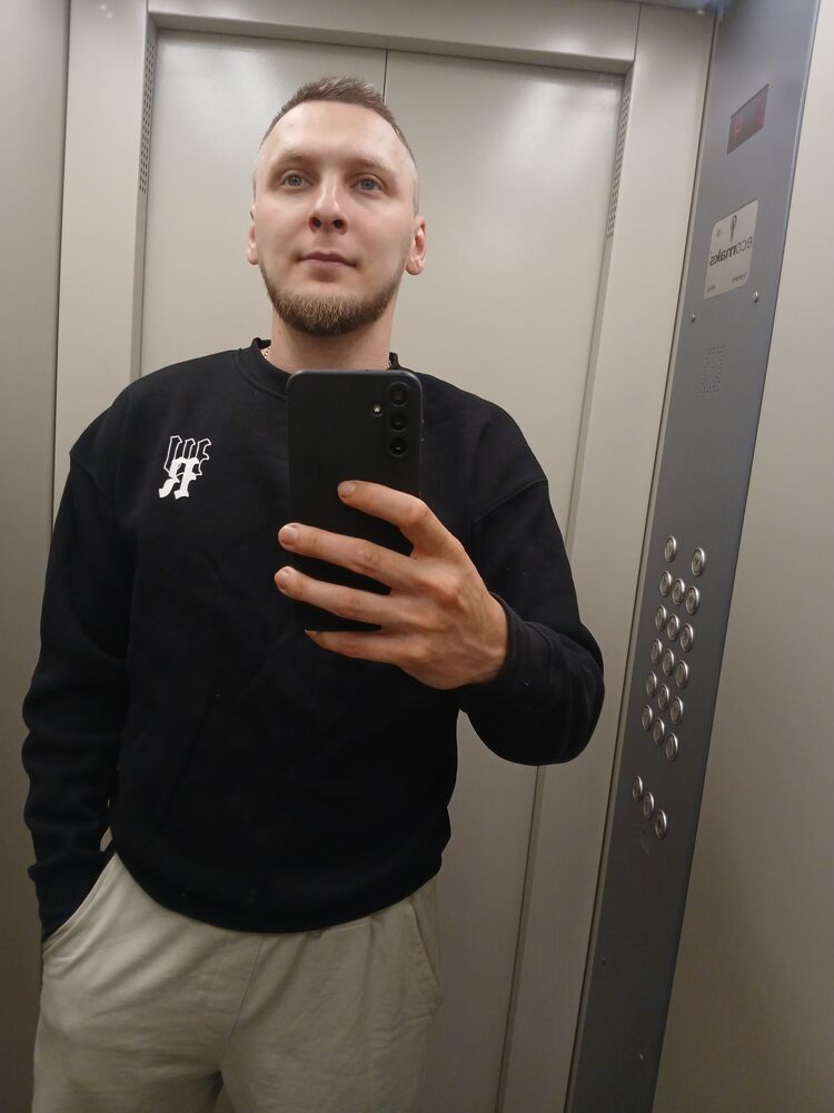  43970844  , 28 ,    