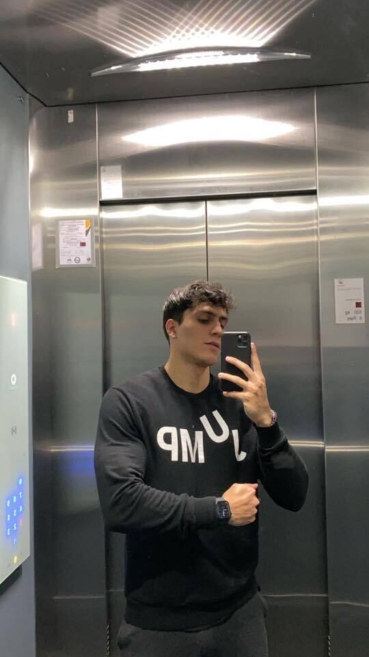  36157684  Igor, 25 ,    